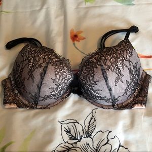 Victoria’s Secret very sexy push up bra